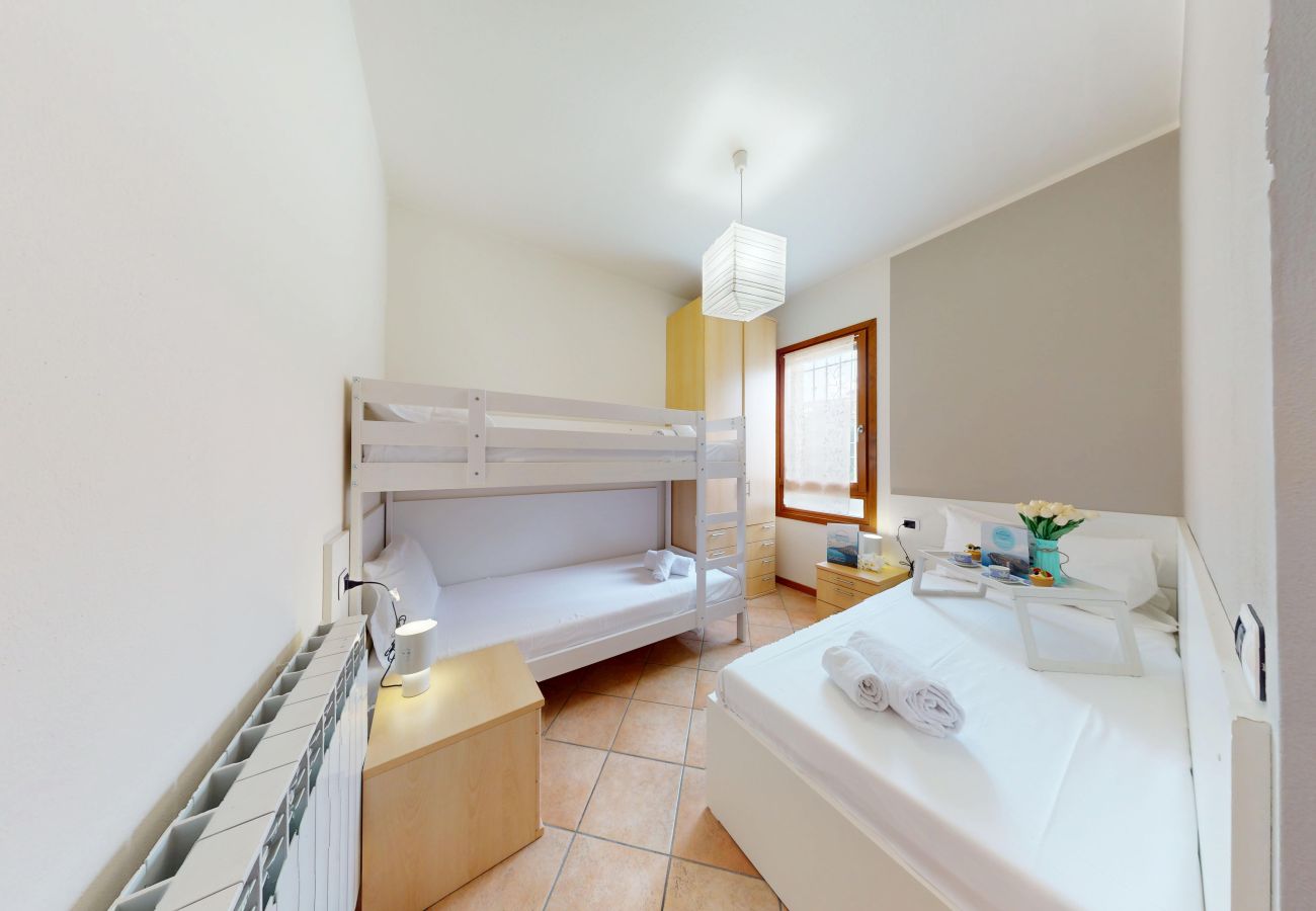 Villa a Manerba del Garda - Villa Dolce Riva Lake Escape by bookinggardalake
