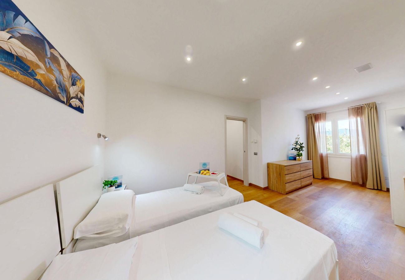 Appartamento a Puegnago sul Garda - Garda Hub Retreat by Booking Garda Lake