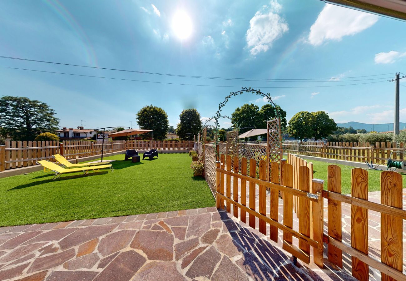 Appartamento a Puegnago sul Garda - Garda Hub Suite by Booking Garda Lake