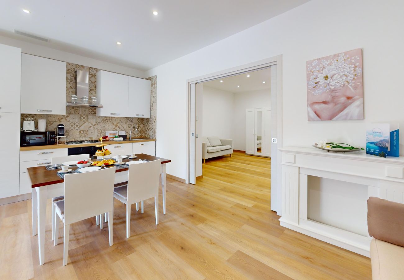 Appartamento a Puegnago sul Garda - Garda Hub Suite by Booking Garda Lake
