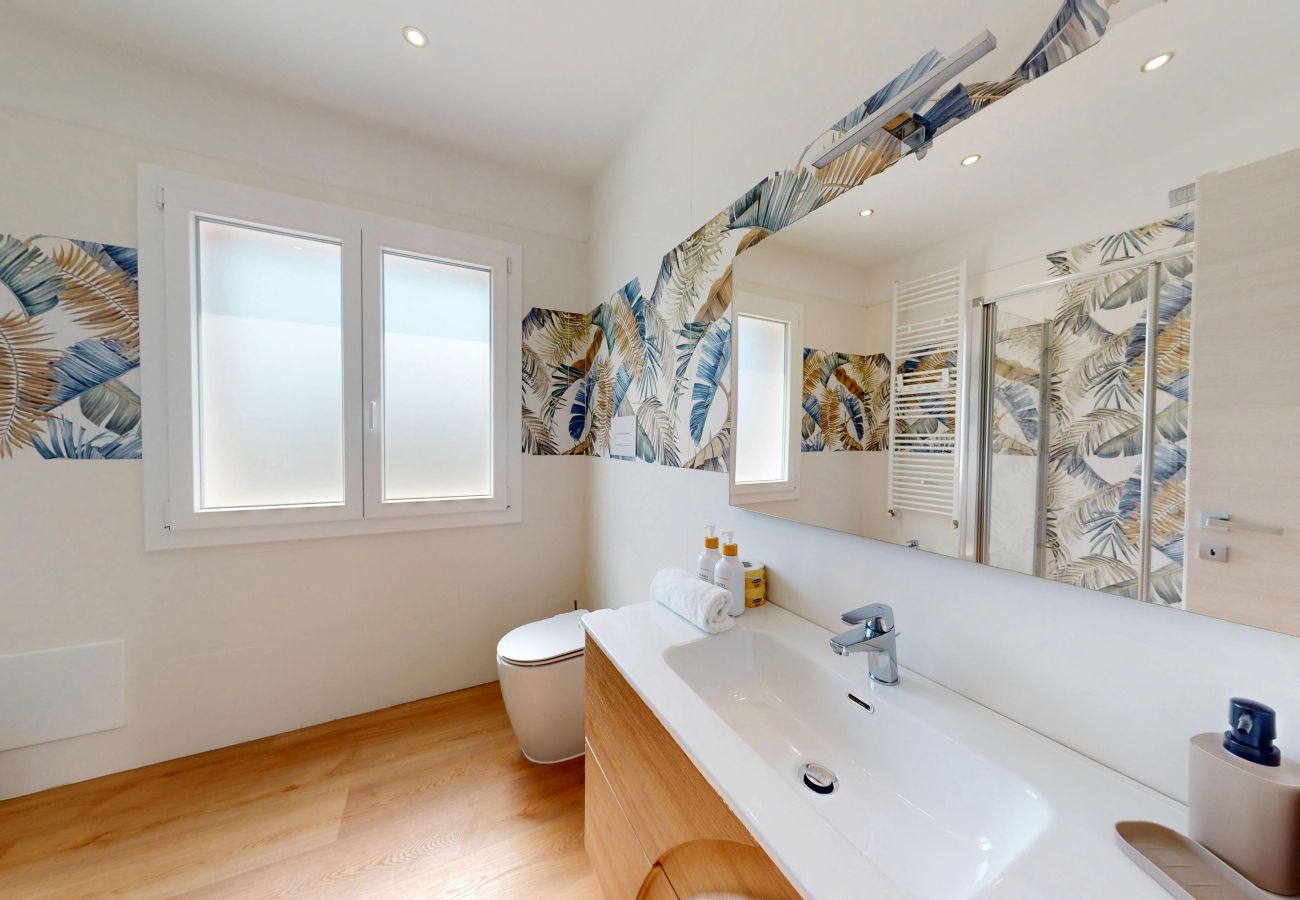 Appartamento a Puegnago sul Garda - Garda Hub Suite by Booking Garda Lake