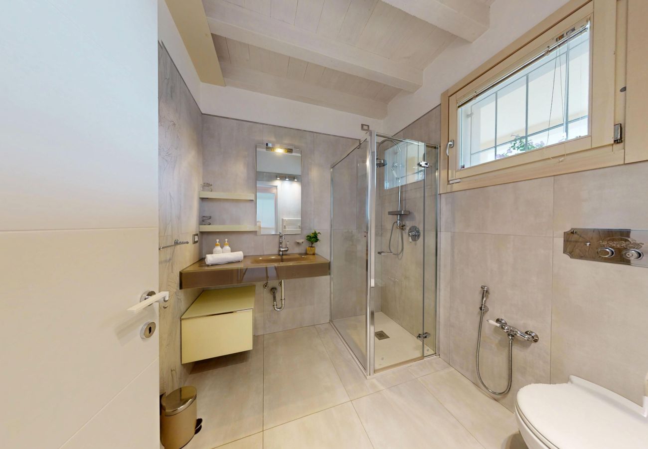 Appartamento a Sirmione - Sirmio Dream View Suite by Bookinggardalake