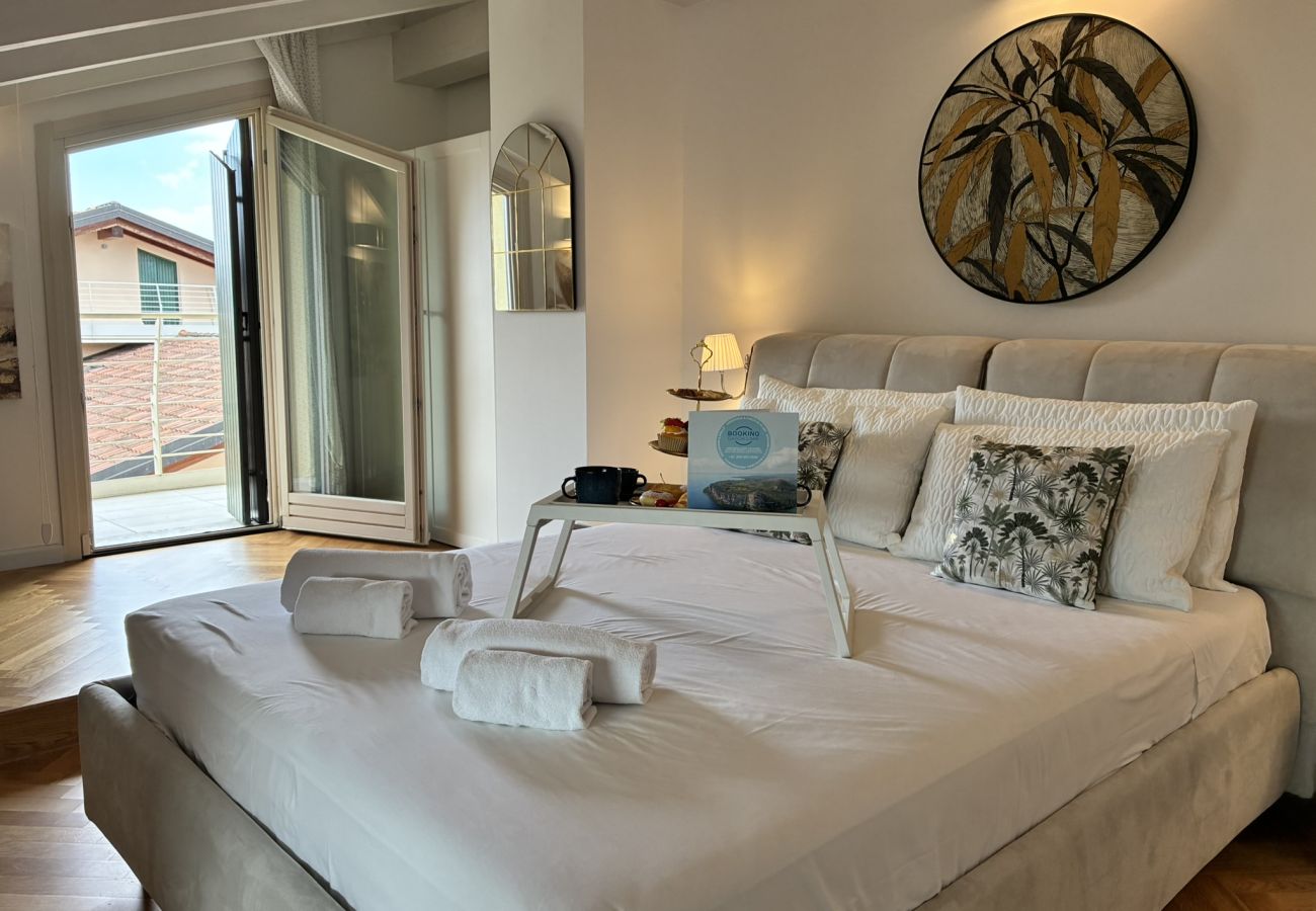 Appartamento a Sirmione - Sirmio Dream View Suite by Bookinggardalake