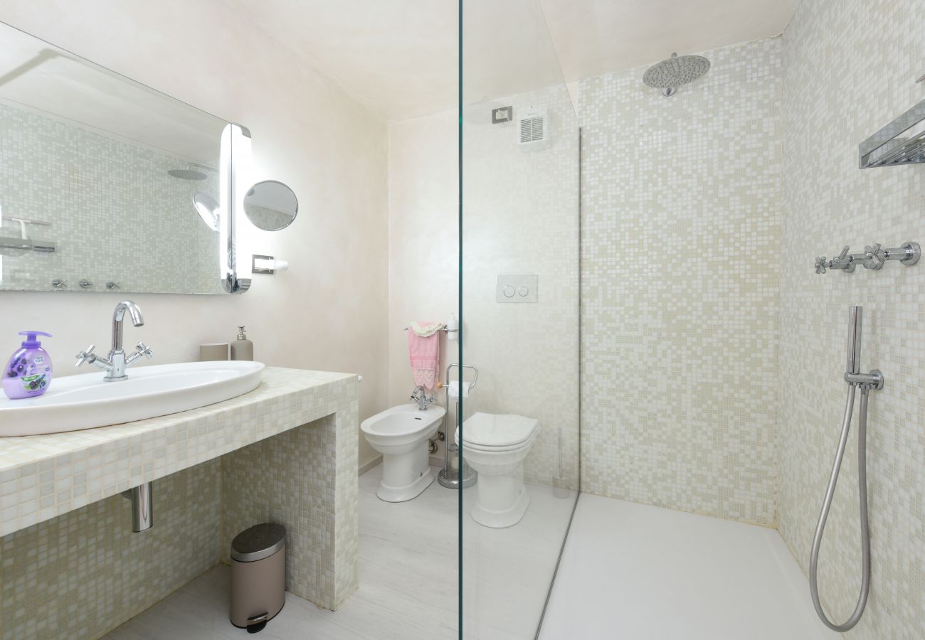 Ferienwohnung in Polpenazze del Garda - Casa Esmeralda sul Garda By Bookinggardalake Ferienwohnung in Polpenazze del Garda - Casa Esmeralda sul Garda By Bookinggardalake