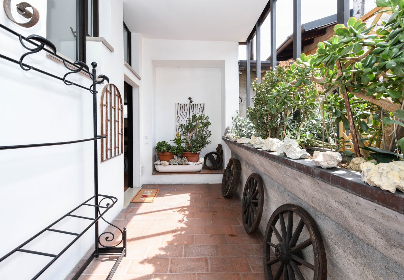 Ferienwohnung in Salò - Isi a Salò By Bookinggardalake