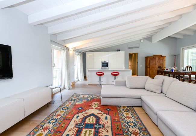 Ferienwohnung in Salò - Fantoni Loft in centro a Salò By Bookinggardalake Ferienwohnung in Salò - Fantoni Loft in centro a Salò By Bookinggardalake