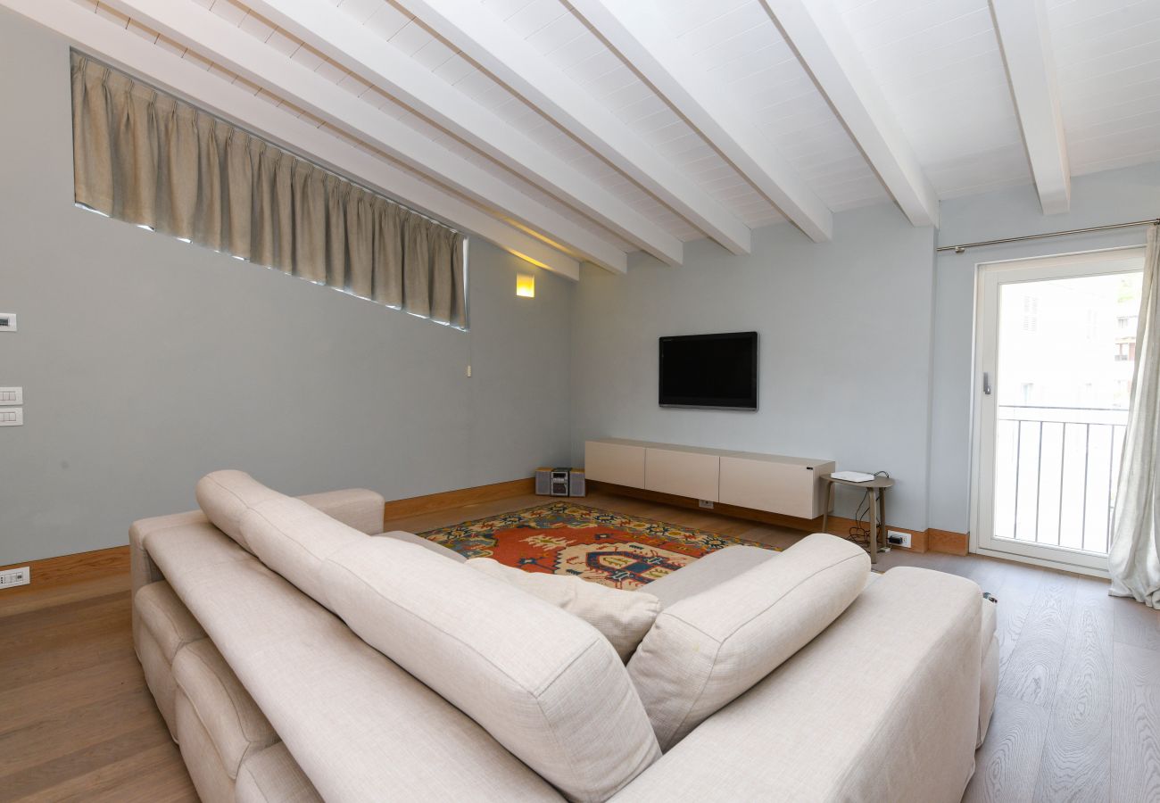 Ferienwohnung in Salò - Fantoni Luxury Loft in Salò By Bookinggardalake
