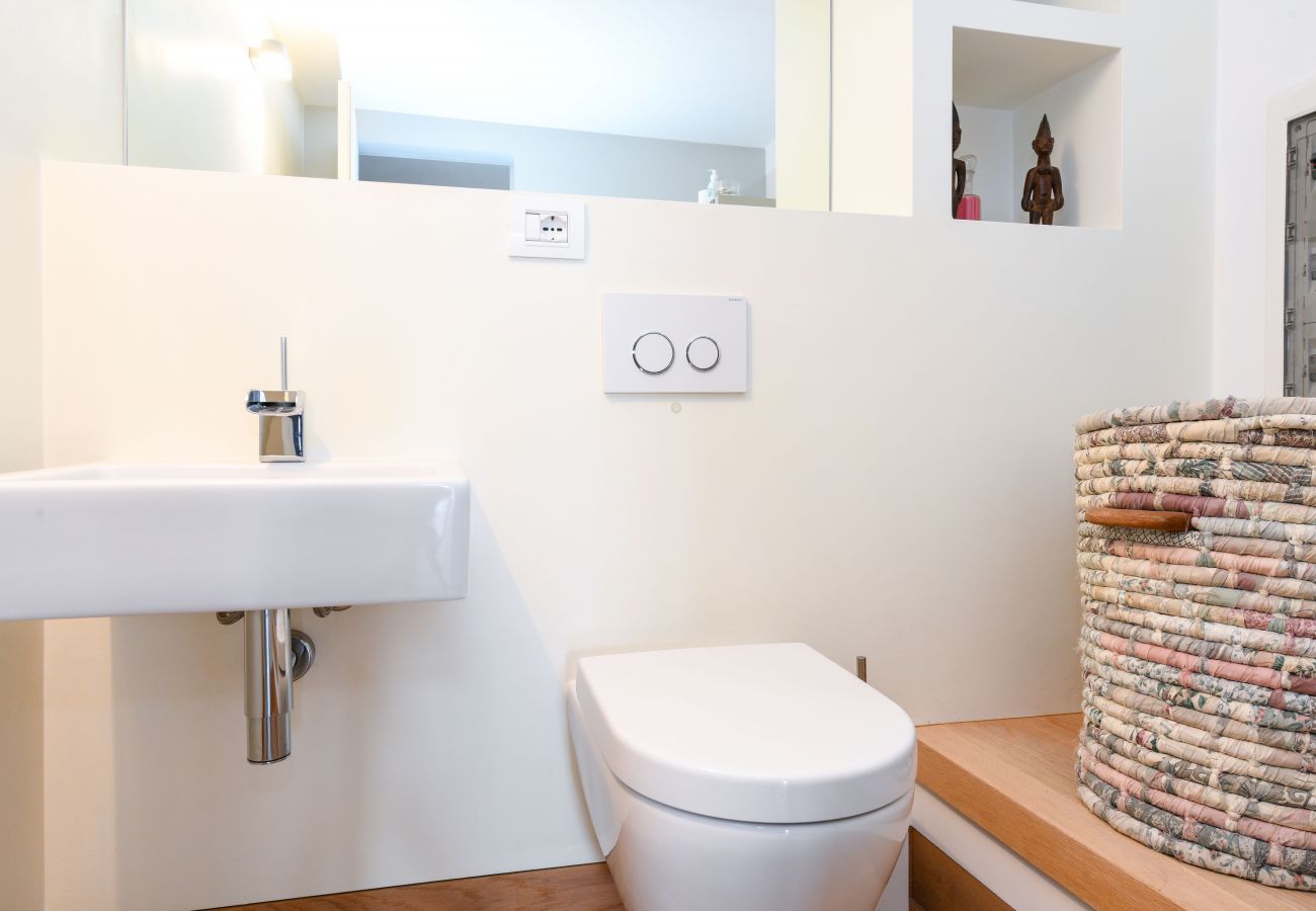 Ferienwohnung in Salò - Fantoni Luxury Loft in Salò By Bookinggardalake