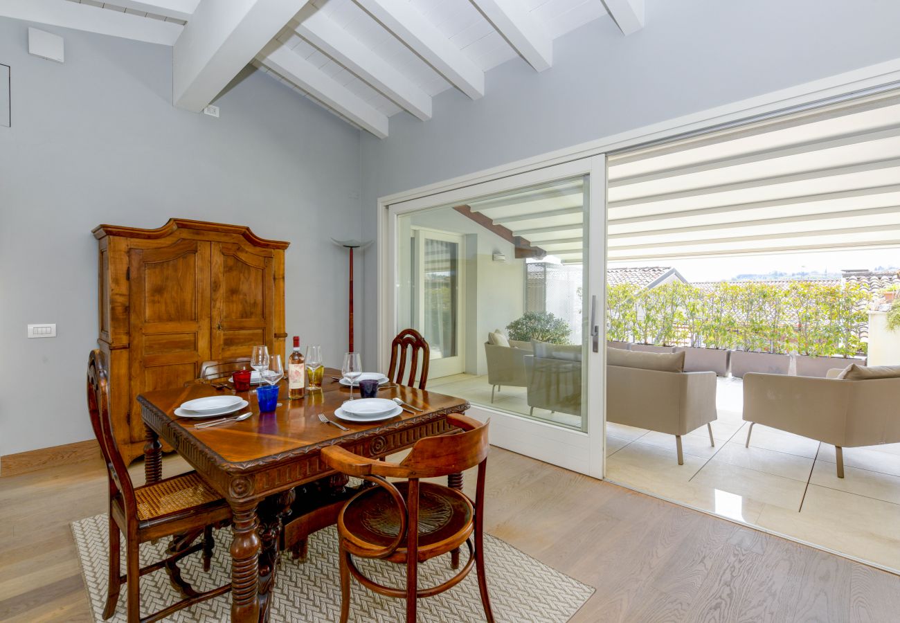 Ferienwohnung in Salò - Fantoni Luxury Loft in Salò By Bookinggardalake