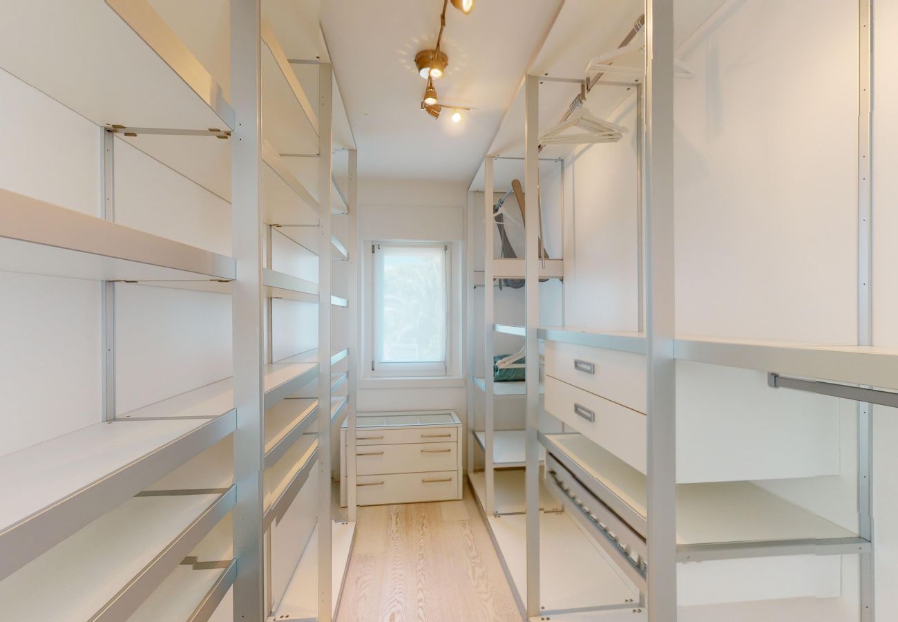 Villa in Manerba del Garda - Villa Flora fronte spiaggia By Bookinggardalake Villa in Manerba del Garda - Villa Flora fronte spiaggia By Bookinggardalake