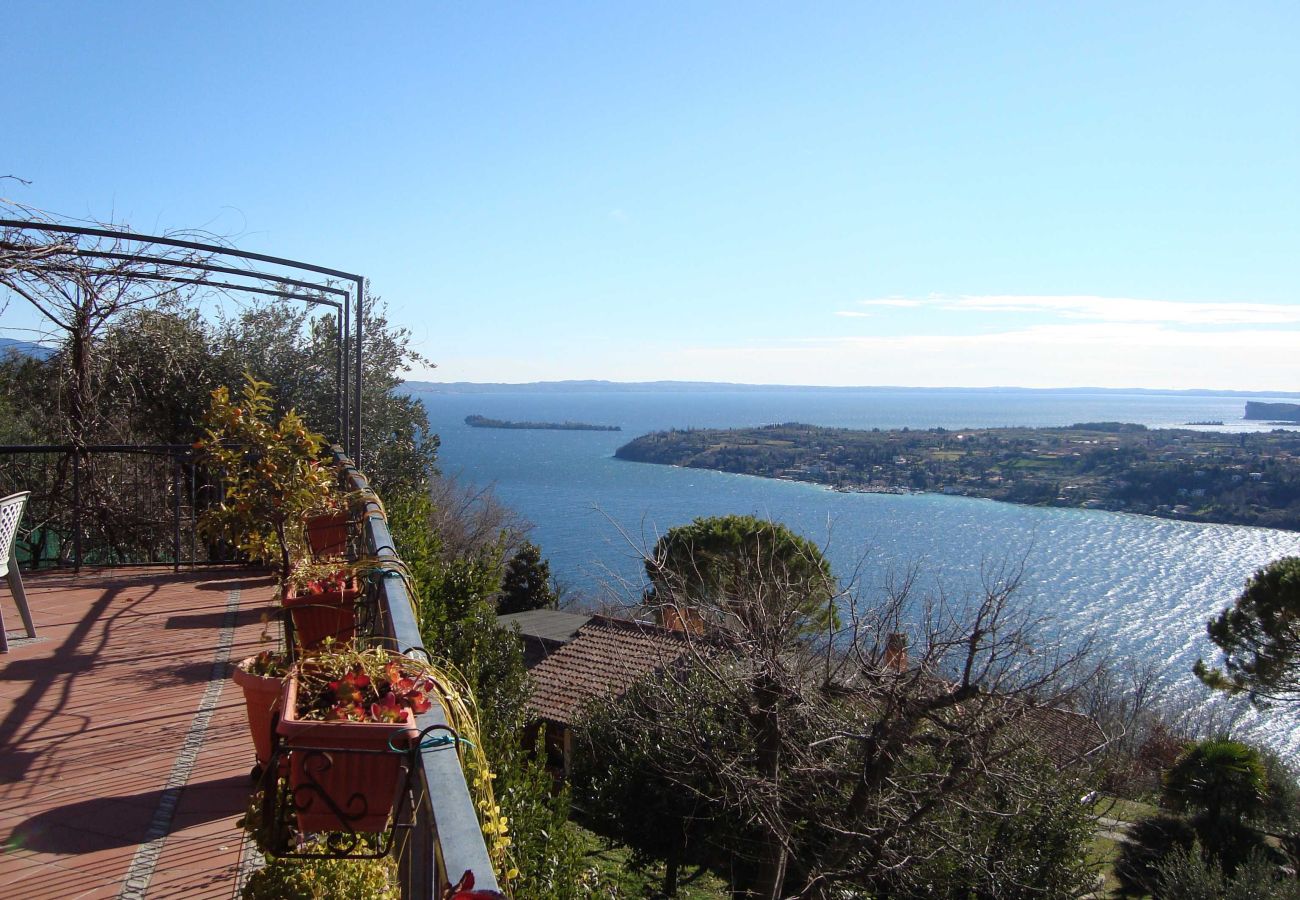 Ferienwohnung in Salò - ATTICO AGATA magic lake view By Bookinggardala