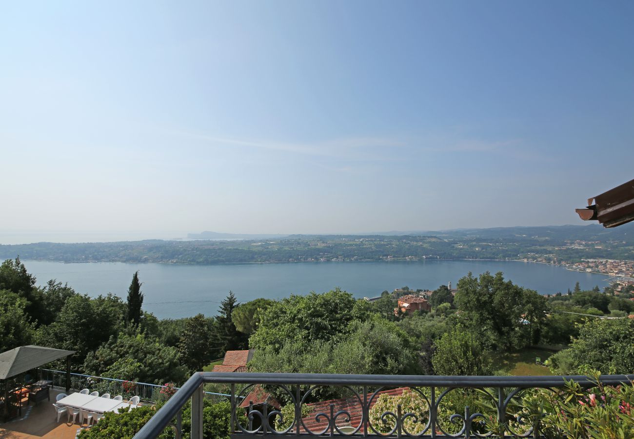 Ferienwohnung in Salò - ATTICO AGATA magic lake view By Bookinggardala