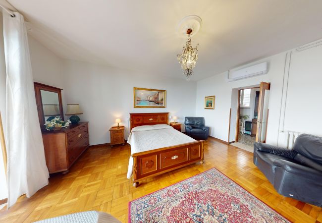 Ferienwohnung in Salò - Casale Massina QUARZO a Salò By Bookinggardalake Ferienwohnung in Salò - Casale Massina QUARZO a Salò By Bookinggardalake