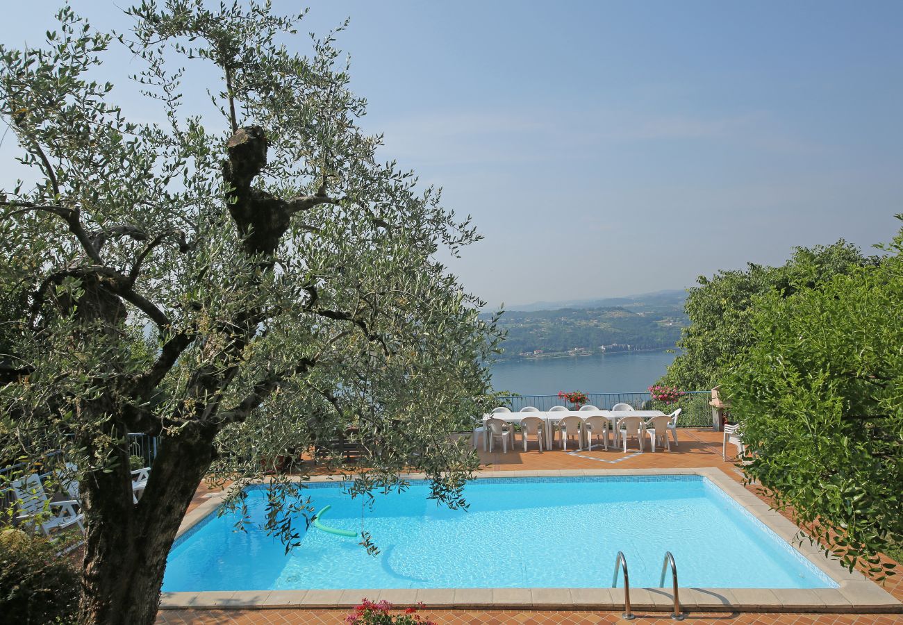 Ferienwohnung in Salò - Apt QUARZO Salò magic lake view By Bookinggardalak