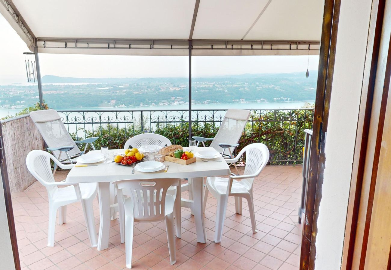 Ferienwohnung in Salò - Apt QUARZO Salò magic lake view By Bookinggardalak