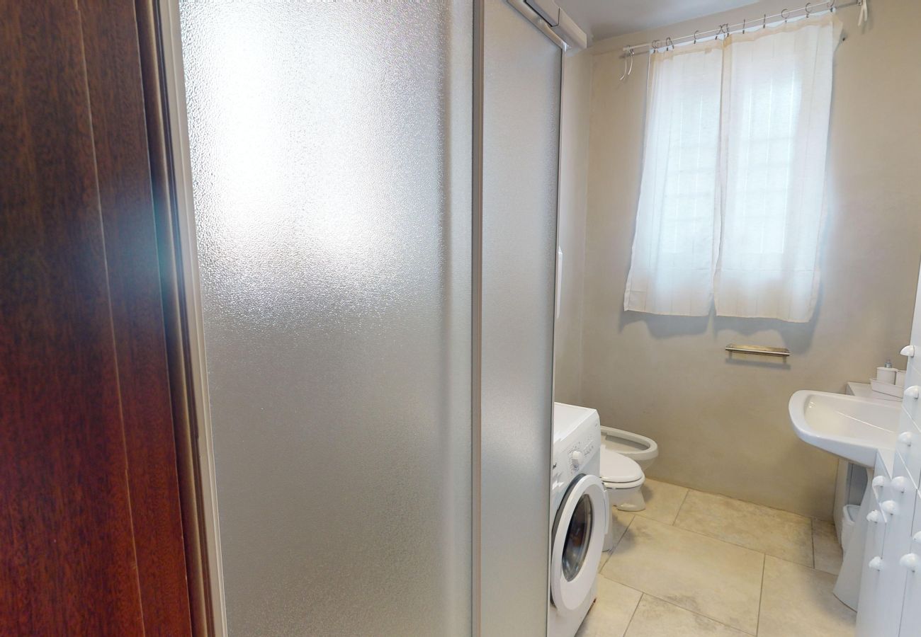 Ferienwohnung in Salò - Apt QUARZO Salò magic lake view By Bookinggardalak