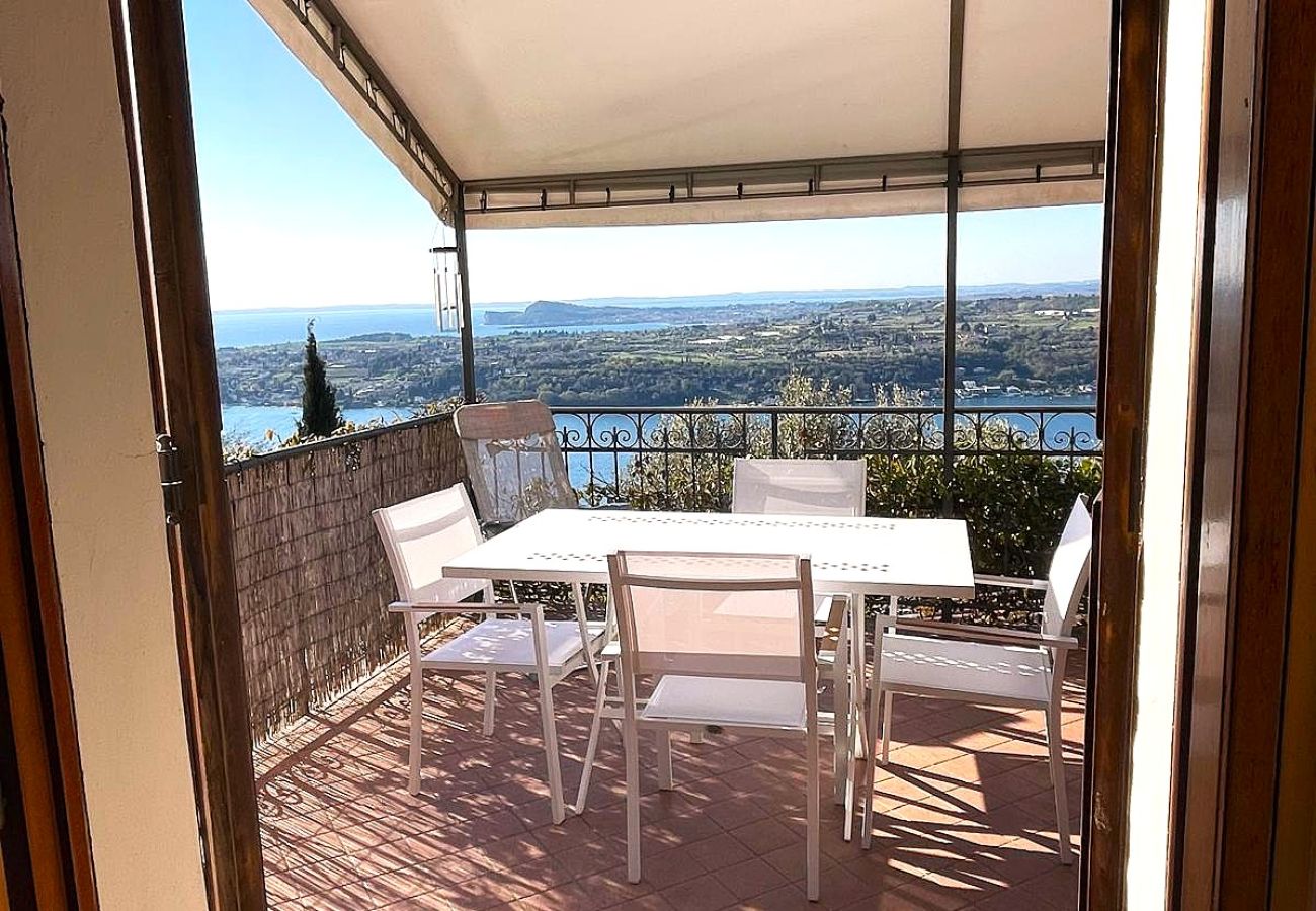 Ferienwohnung in Salò - Apt QUARZO Salò magic lake view By Bookinggardalak