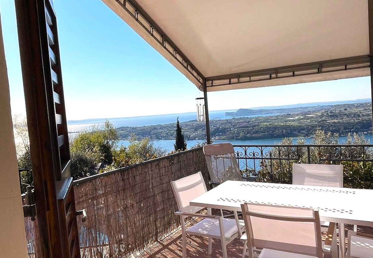 Ferienwohnung in Salò - Apt QUARZO Salò magic lake view By Bookinggardalak
