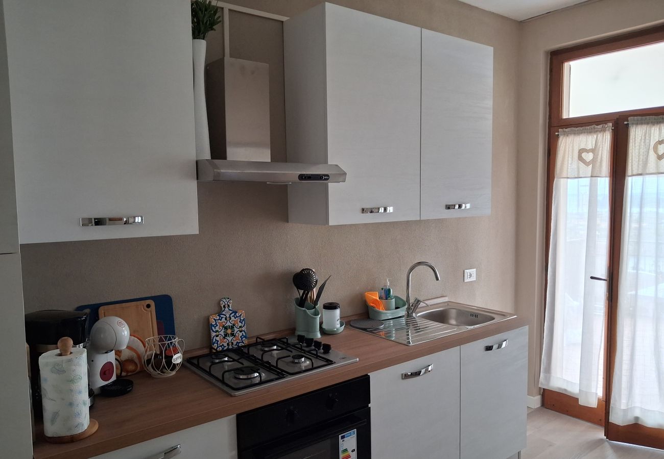 Ferienwohnung in Salò - Apt QUARZO Salò magic lake view By Bookinggardalak