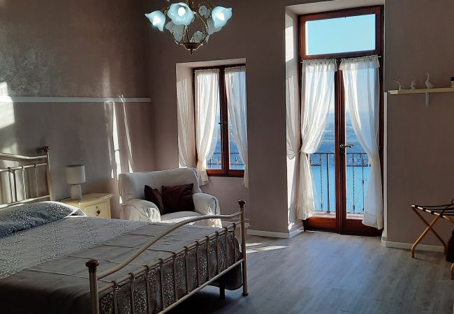 Ferienwohnung in Salò - Casale Massina GIADA a Salò By Bookinggardalake Ferienwohnung in Salò - Casale Massina GIADA a Salò By Bookinggardalake