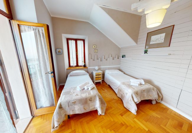 Ferienwohnung in Salò - Casale Massina GIADA a Salò By Bookinggardalake Ferienwohnung in Salò - Casale Massina GIADA a Salò By Bookinggardalake