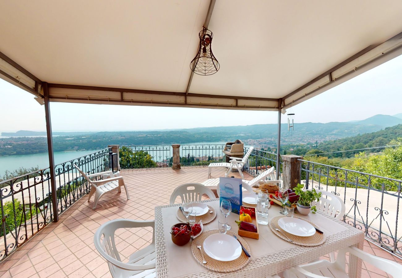 Ferienwohnung in Salò - Casale Massina GIADA a Salò By Bookinggardalake