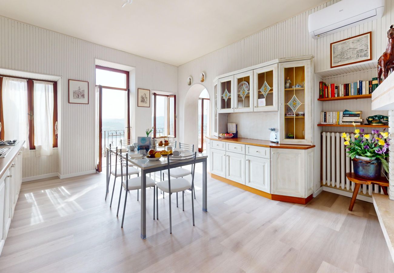 Ferienwohnung in Salò - Apt GIADA Salò magic view By Bookinggardalake