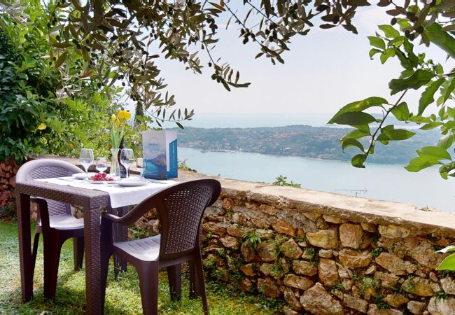 Ferienwohnung in Salò - Casale Massina PERLA a Salò By Bookinggardalake Ferienwohnung in Salò - Casale Massina PERLA a Salò By Bookinggardalake