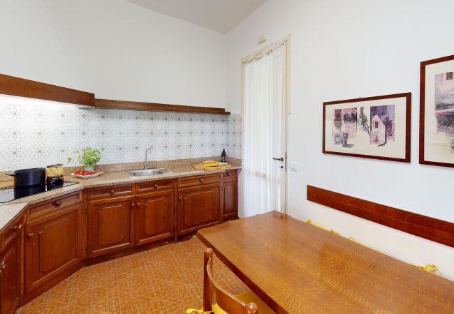 Villa in Salò - Villa Oleandri con piscina By Bookinggardalake Villa in Salò - Villa Oleandri con piscina By Bookinggardalake