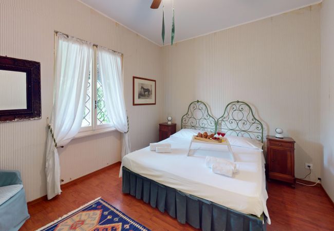 Villa in Salò - Villa Oleandri con piscina By Bookinggardalake Villa in Salò - Villa Oleandri con piscina By Bookinggardalake