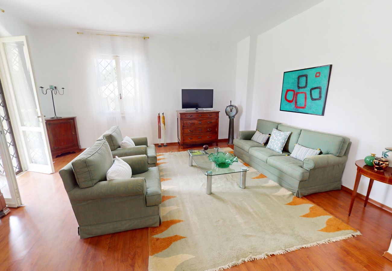 Villa in Salò - Villa Oleandri con piscina By Bookinggardalake Villa in Salò - Villa Oleandri con piscina By Bookinggardalake