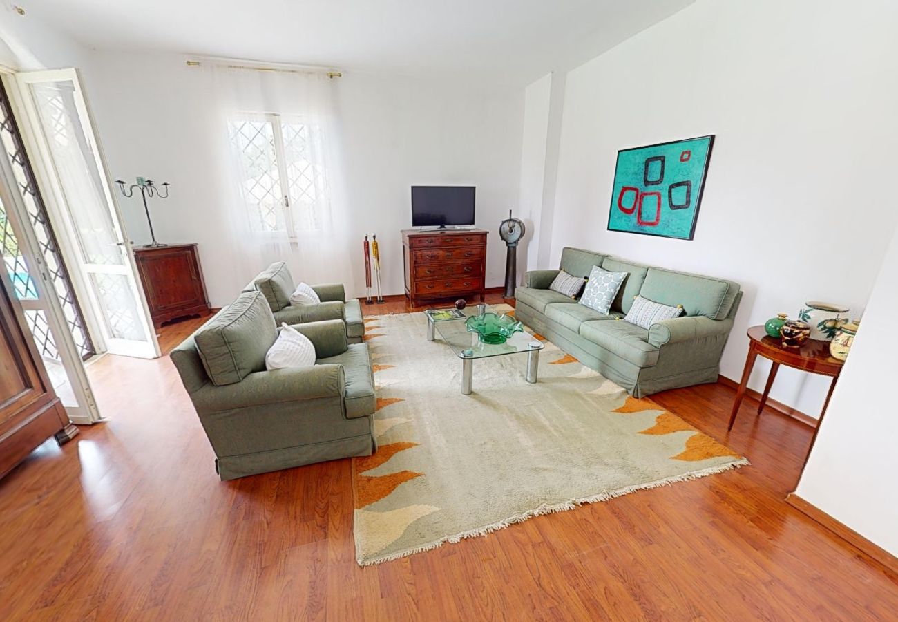 Villa in Salò - Villa Oleandri con piscina By Bookinggardalake Villa in Salò - Villa Oleandri con piscina By Bookinggardalake