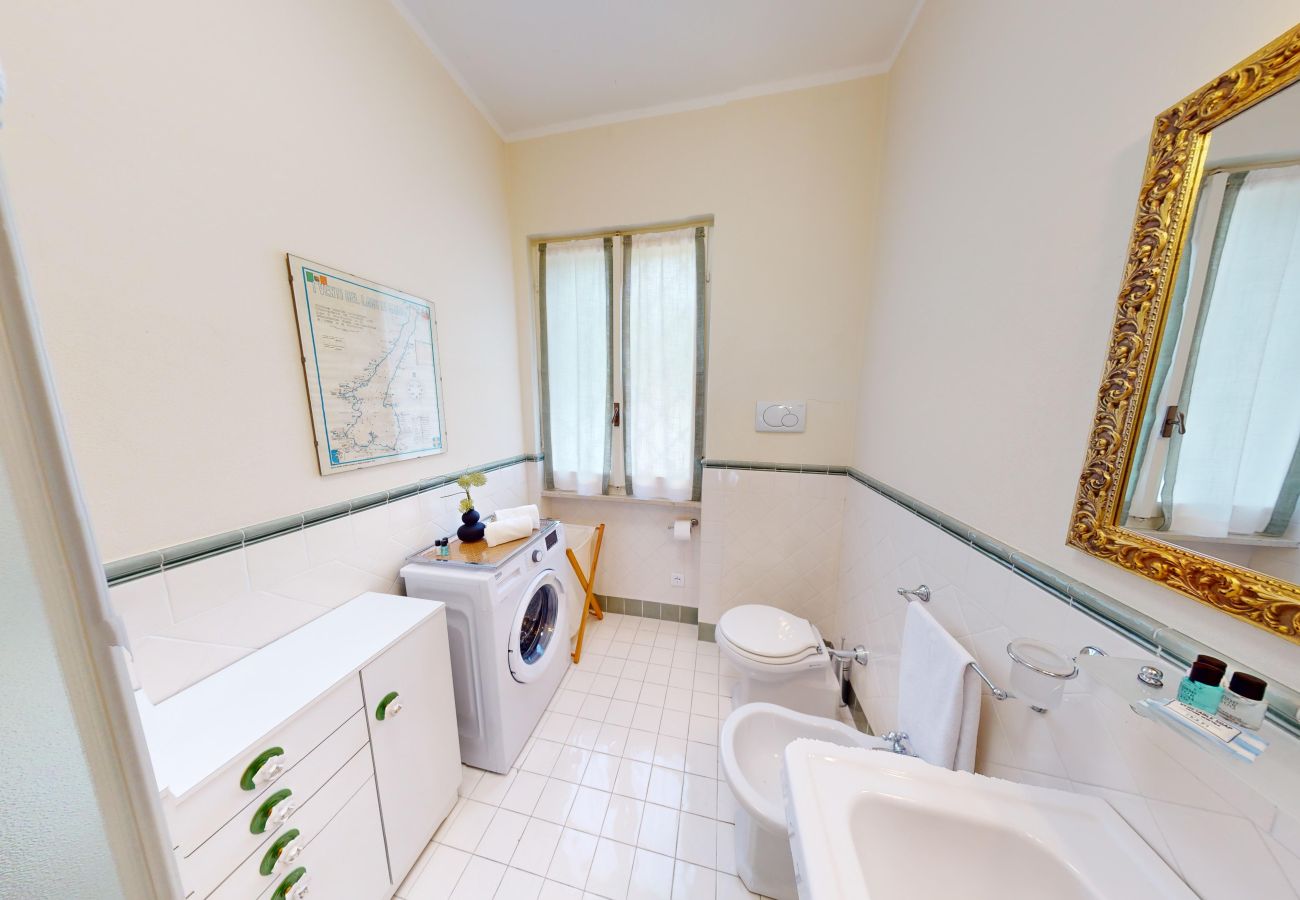 Villa in Salò - Villa Oleandri con piscina By Bookinggardalake Villa in Salò - Villa Oleandri con piscina By Bookinggardalake