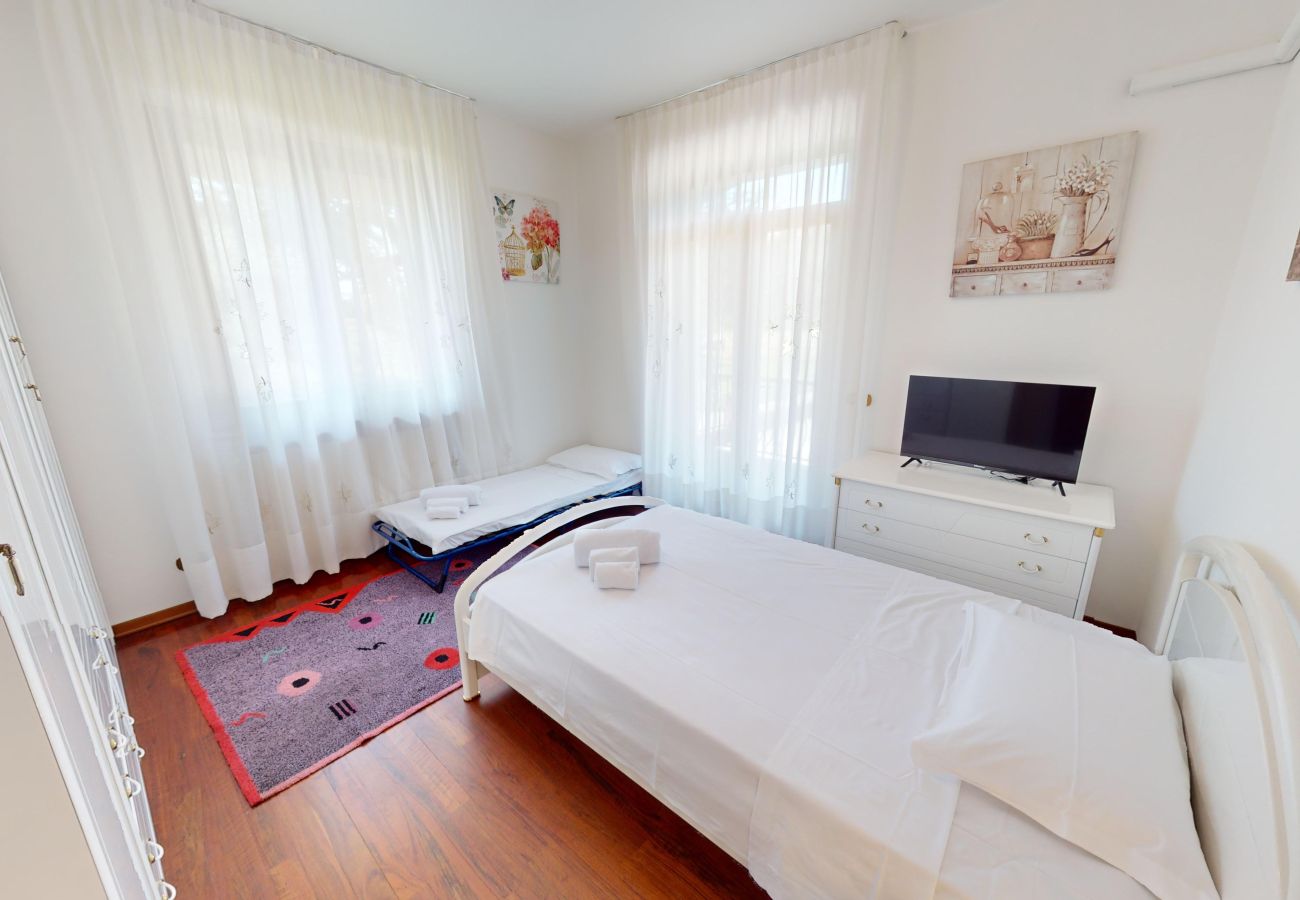 Villa in Puegnago sul Garda - Villa Fiorita with olive groove Bookinggardalake