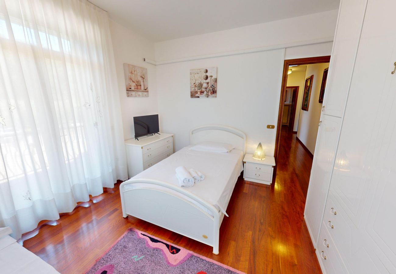 Villa in Puegnago sul Garda - Villa Fiorita with olive groove Bookinggardalake