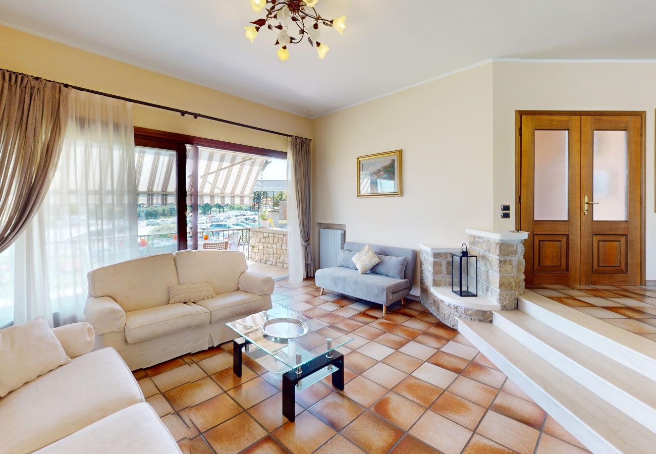 Villa in Puegnago sul Garda - Villa Fiorita with olive groove Bookinggardalake