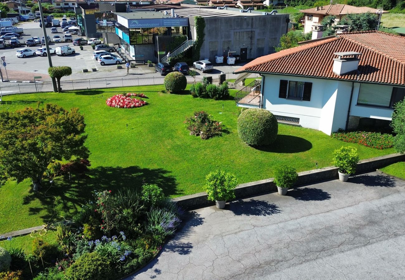 Villa in Puegnago sul Garda - Villa Fiorita with olive groove Bookinggardalake