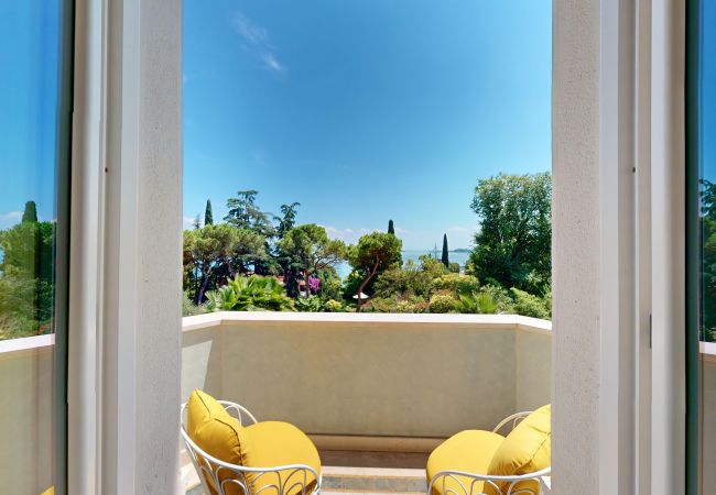 Villa in Salò - Villa Diamante By Bookinggardalake Villa in Salò - Villa Diamante By Bookinggardalake