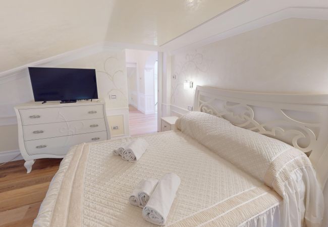 Villa in Salò - Villa Diamante By Bookinggardalake Villa in Salò - Villa Diamante By Bookinggardalake