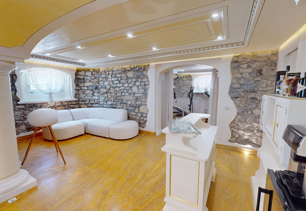 Villa in Salò - Villa Diamante By Bookinggardalake Villa in Salò - Villa Diamante By Bookinggardalake