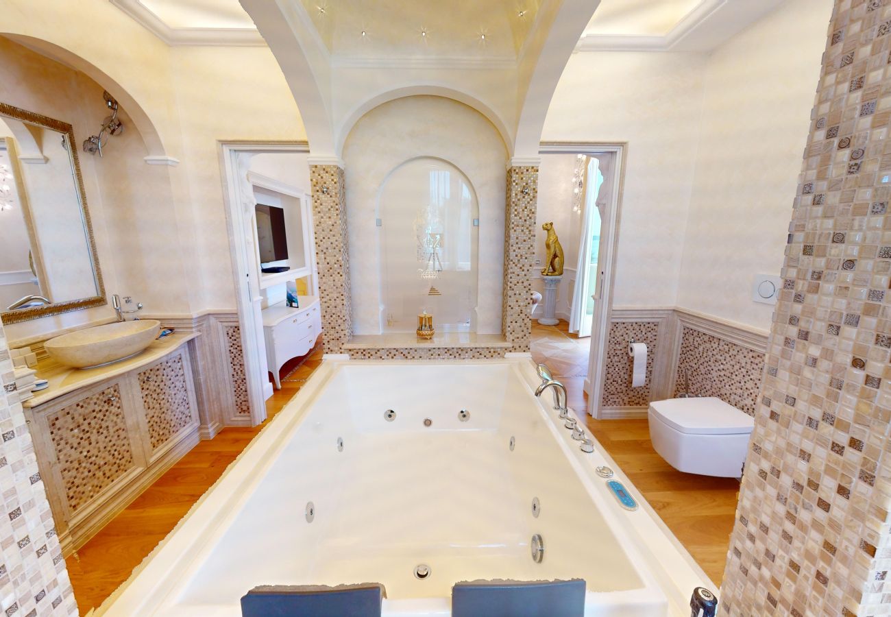 Villa in Salò - Villa Diamante By Bookinggardalake Villa in Salò - Villa Diamante By Bookinggardalake