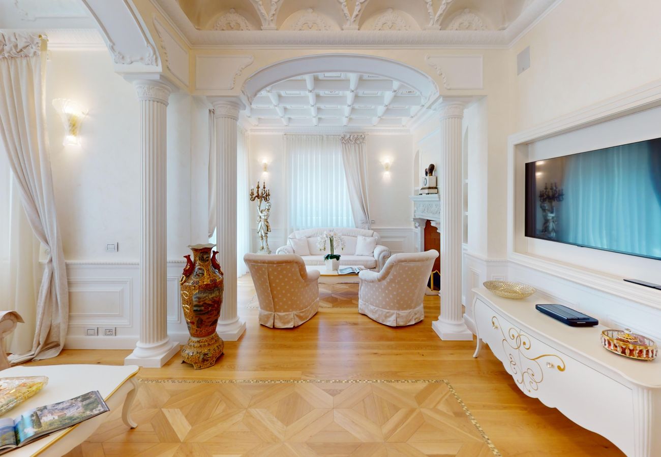 Villa in Salò - Villa Diamante By Bookinggardalake Villa in Salò - Villa Diamante By Bookinggardalake