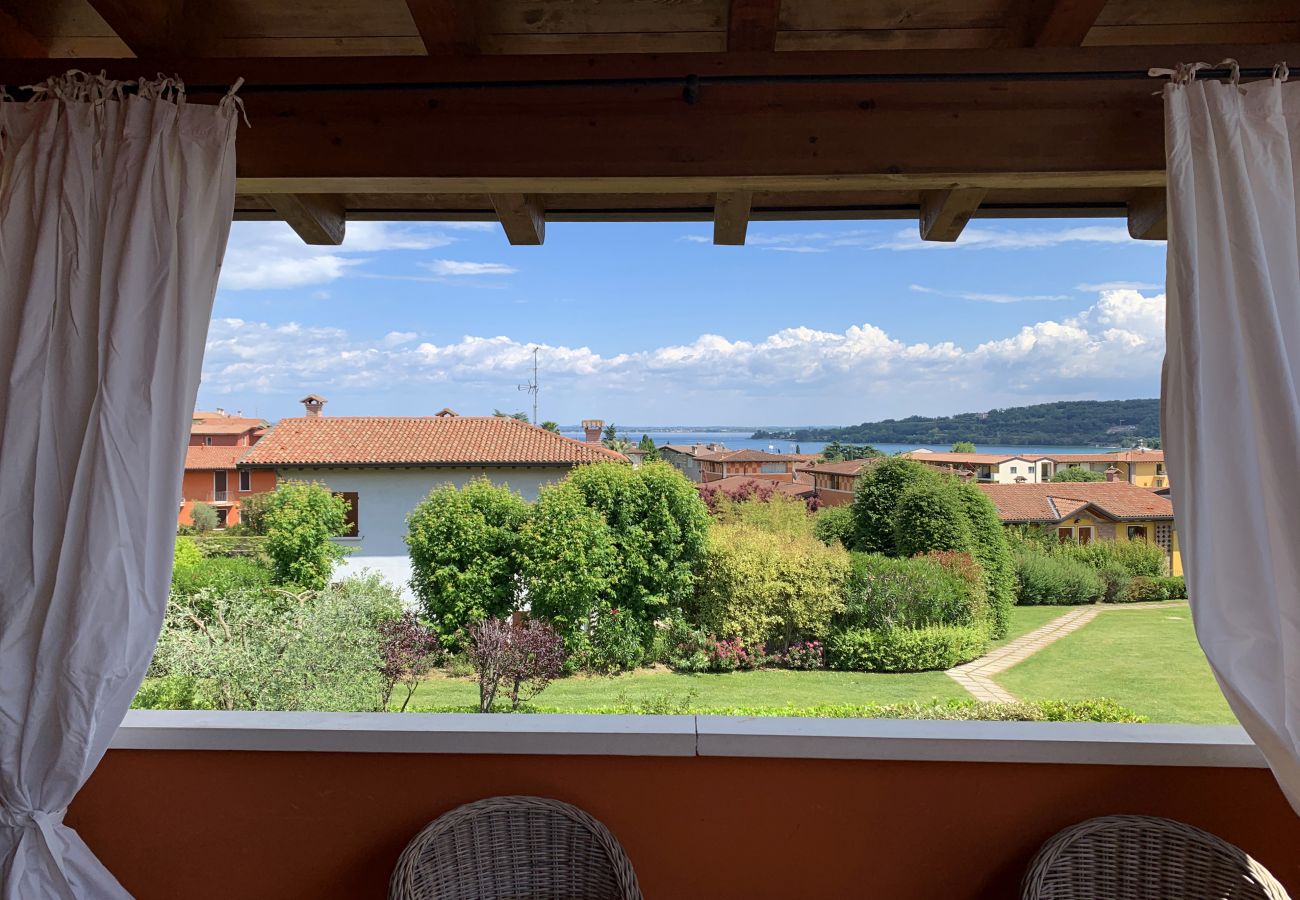 Ferienwohnung in Padenghe sul Garda - Gardasole family pool, wi-fi, private garden Gar