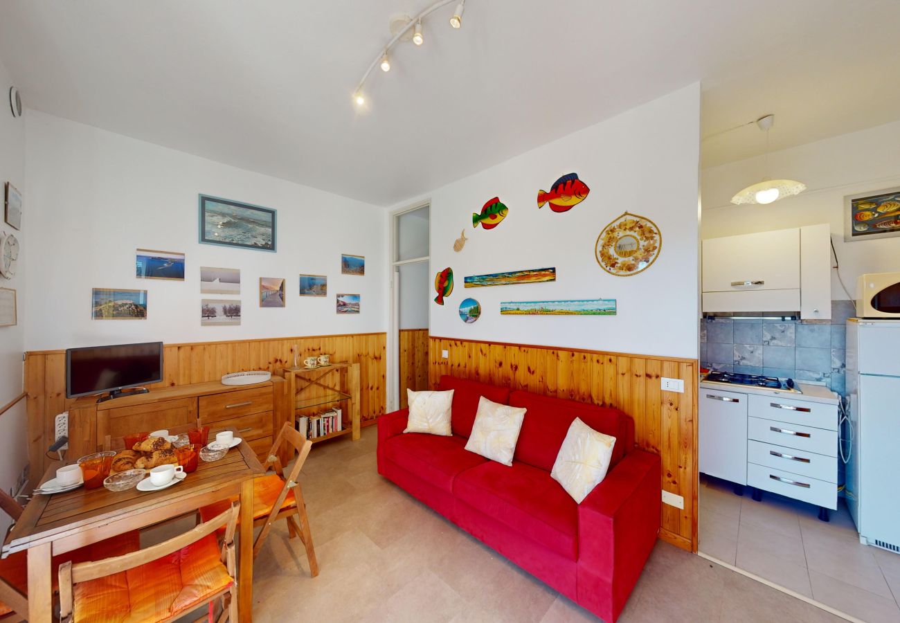 Ferienwohnung in Manerba del Garda - Apt sulla spiaggia romantica Maria Elena by Bookin