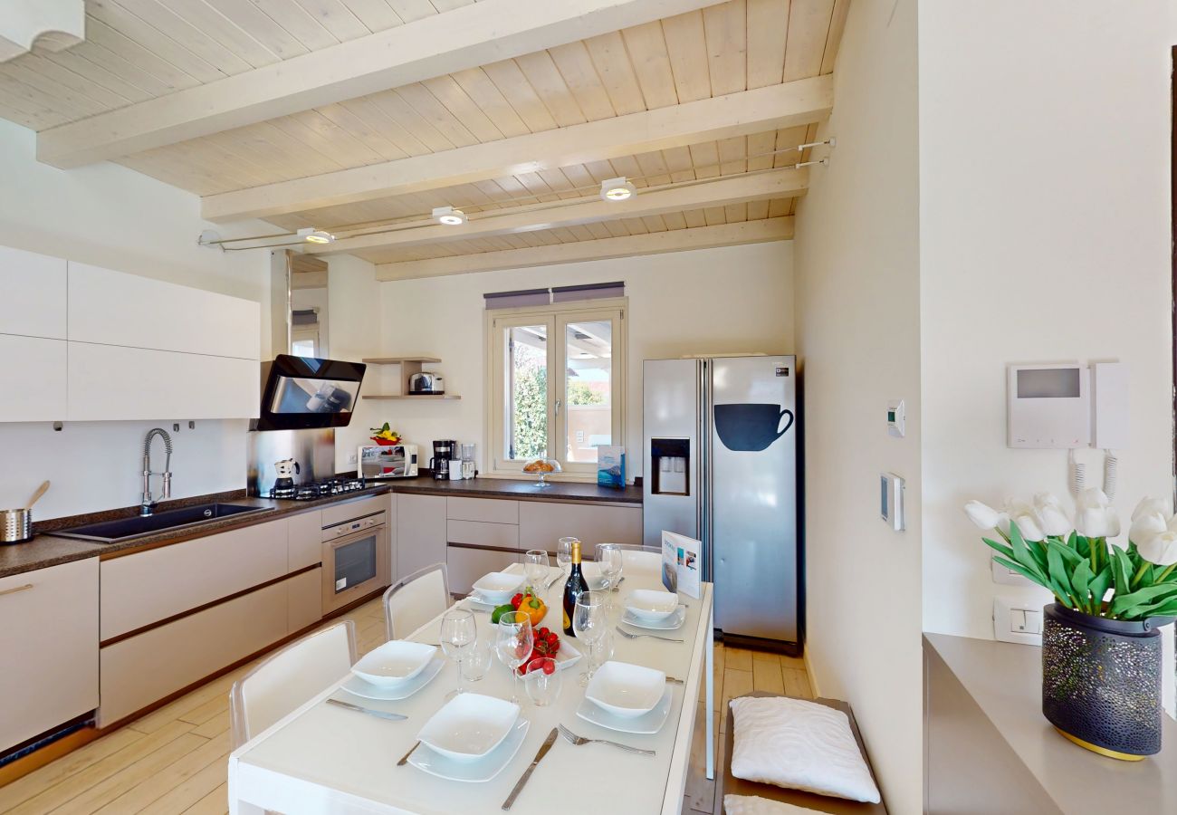 Villa in Manerba del Garda - Villa Dolcevita by Bookinggardalake Villa in Manerba del Garda - Villa Dolcevita by Bookinggardalake