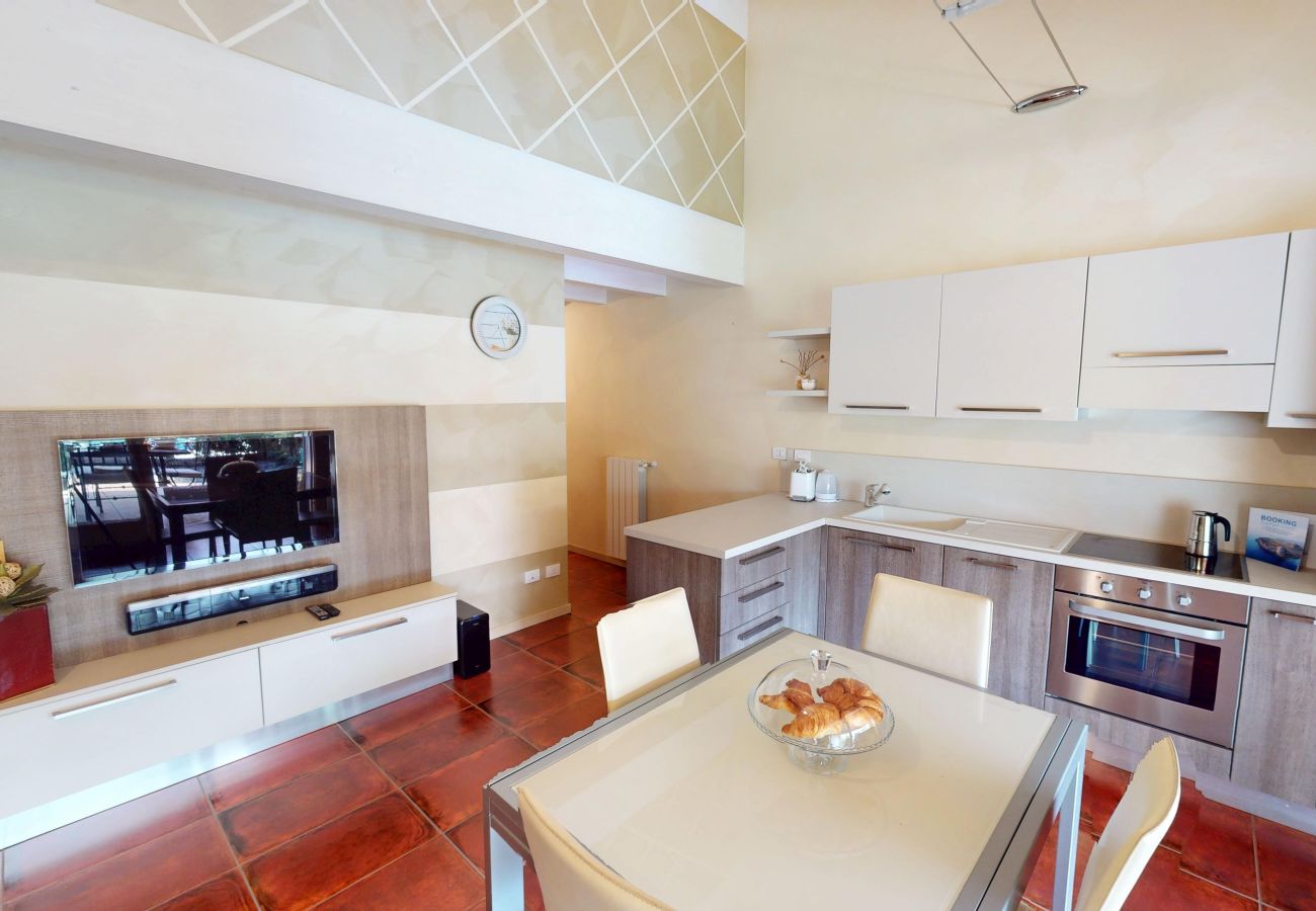 Chalet in Manerba del Garda - Maison Belvedere free wi-fi By Bookinggardalake