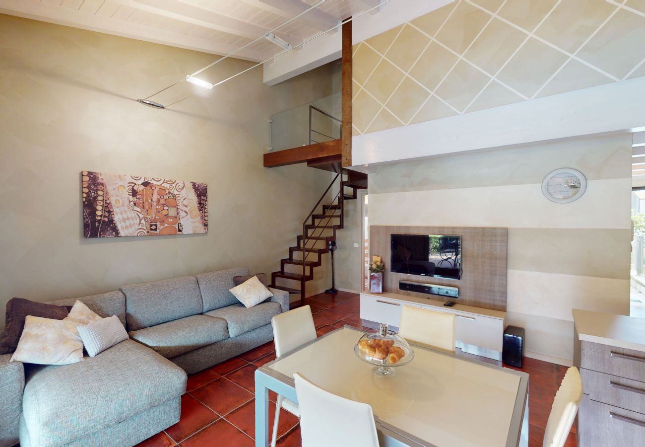 Chalet in Manerba del Garda - Maison Belvedere free wi-fi By Bookinggardalake