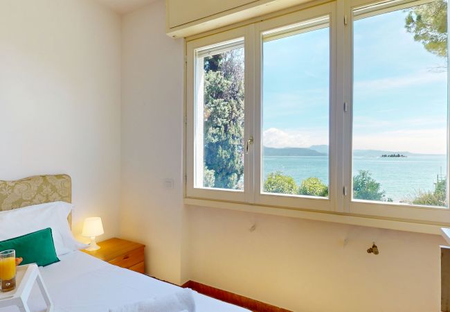 Villa in Manerba del Garda - Villa 7 Bello by Bookinggardalake Villa in Manerba del Garda - Villa 7 Bello by Bookinggardalake