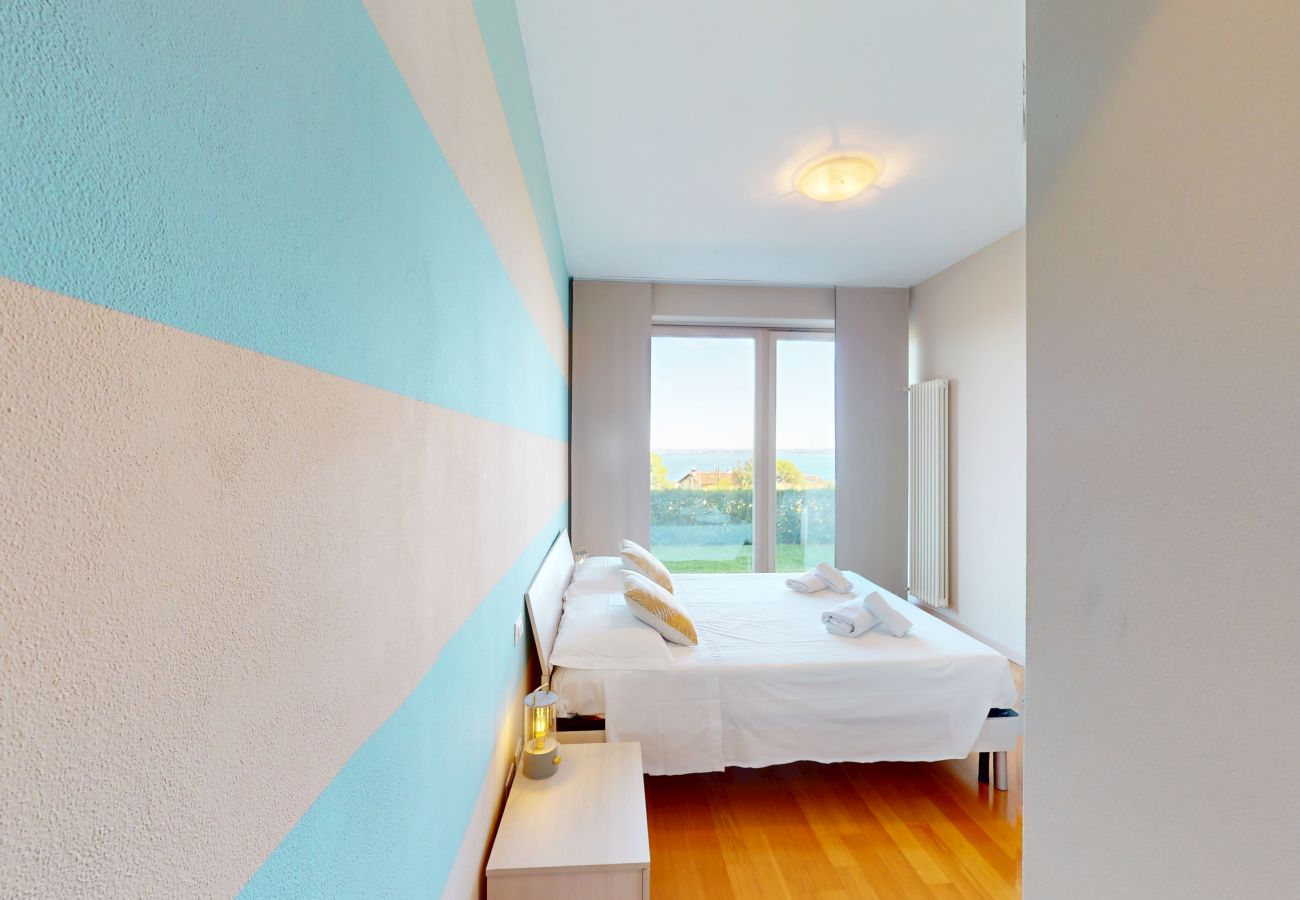 Ferienwohnung in Moniga del Garda - Horizon luxury lake view by Bookinggardalake