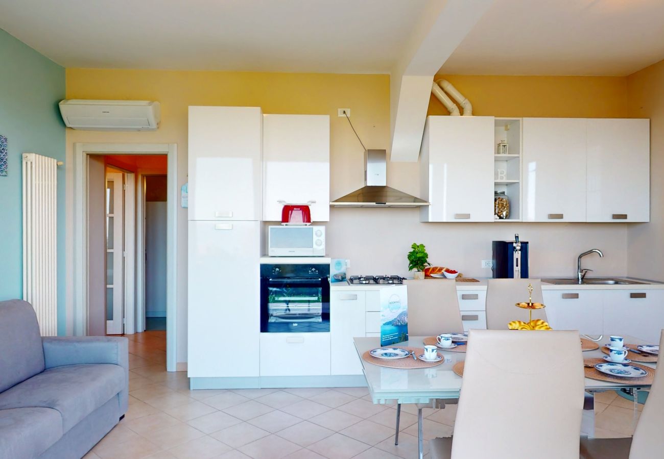 Ferienwohnung in Moniga del Garda - Horizon luxury lake view by Bookinggardalake